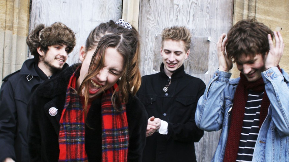 Man vs. Video: Wolf Alice – Fluffy