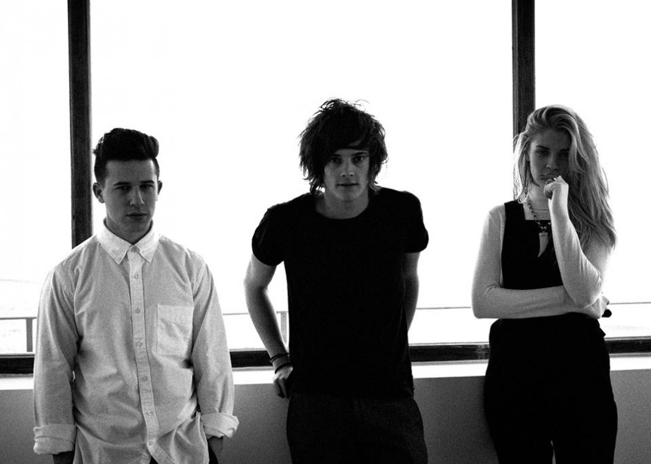 New: London Grammar – Feelings