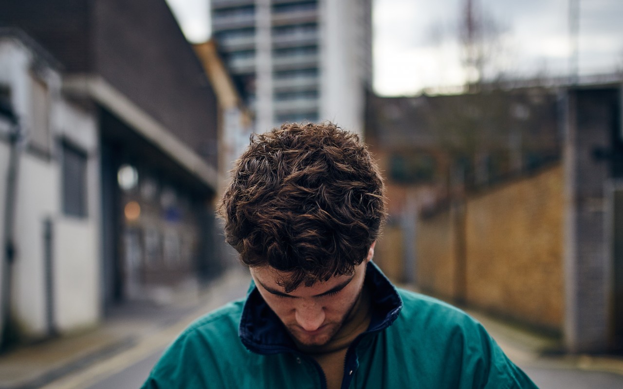 Premiere: Petrie – Your Side