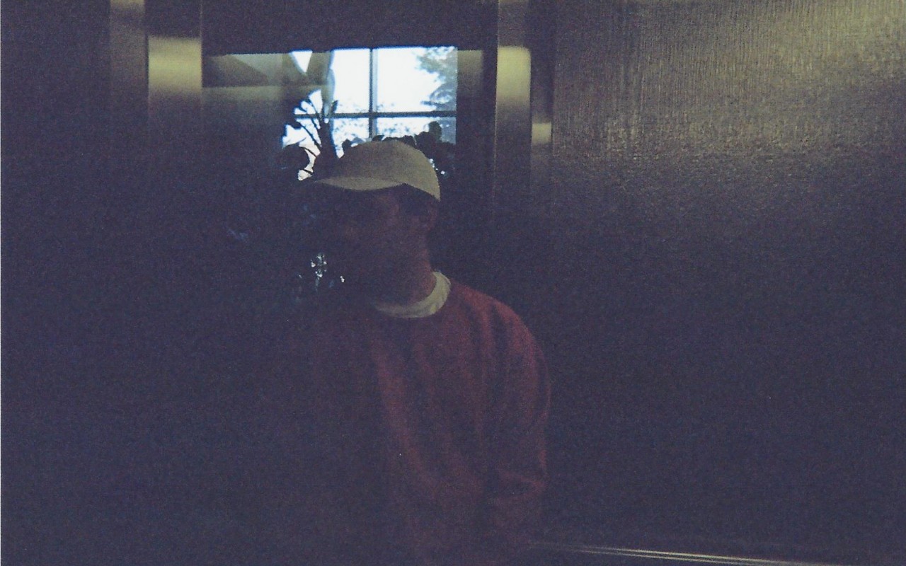Premiere: Alex Bent + The Emptiness  – Hold On To Me Forever